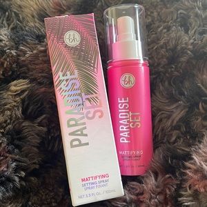BH Cosmetics Paradise Setting Spray